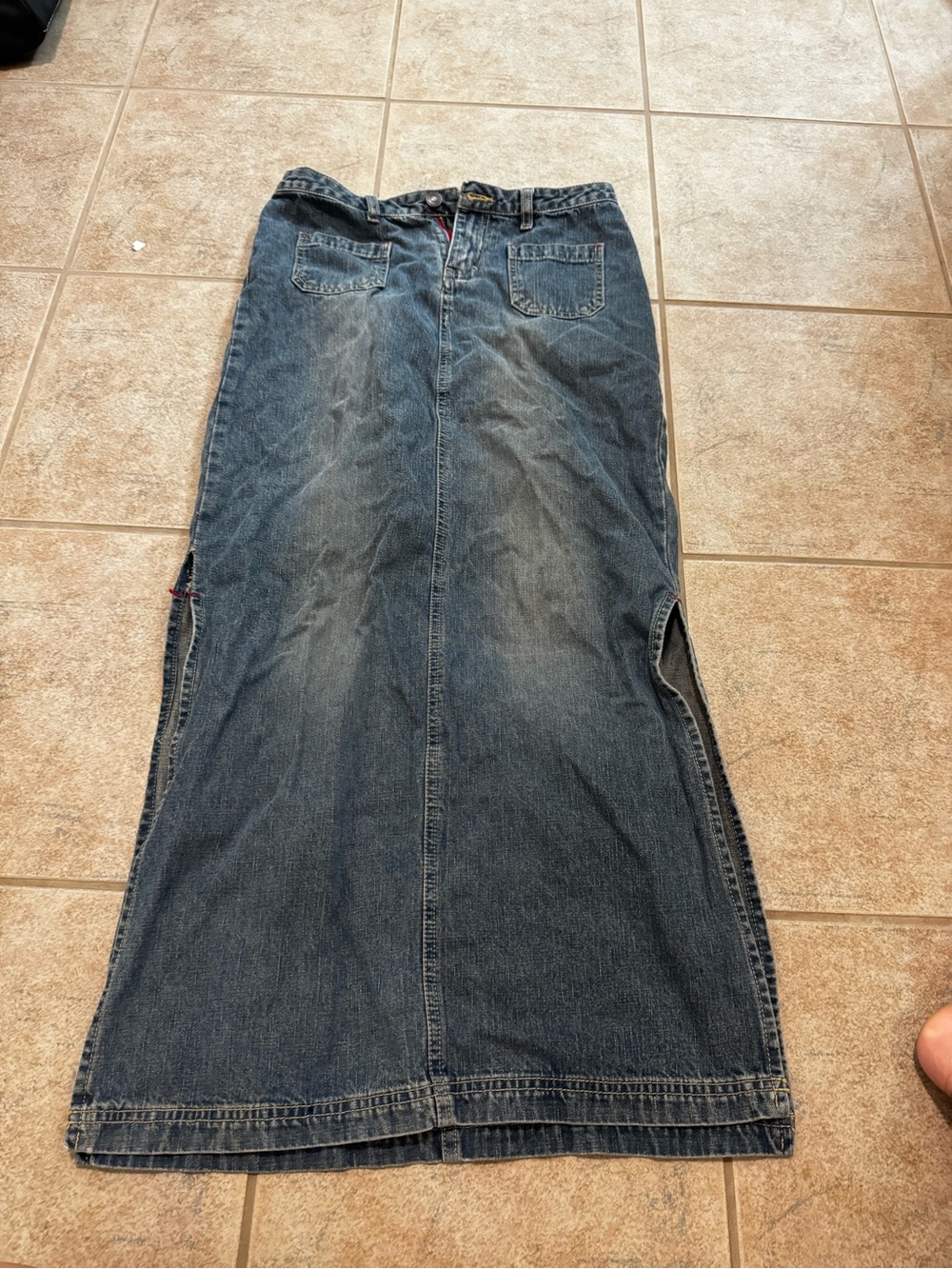 UNIONBAY Dark Denim Jeans with Red Logo Patch
